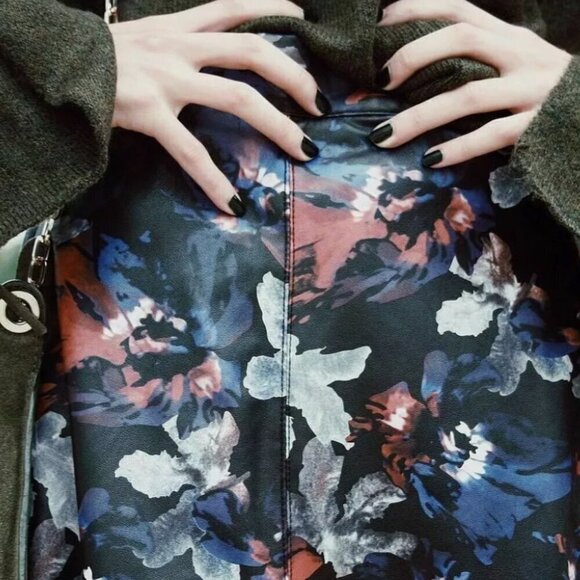 ZARA Floral Printed Faux Leather Effect A-Line High Waist Skirt 7418/041 Small - Picture 10 of 10